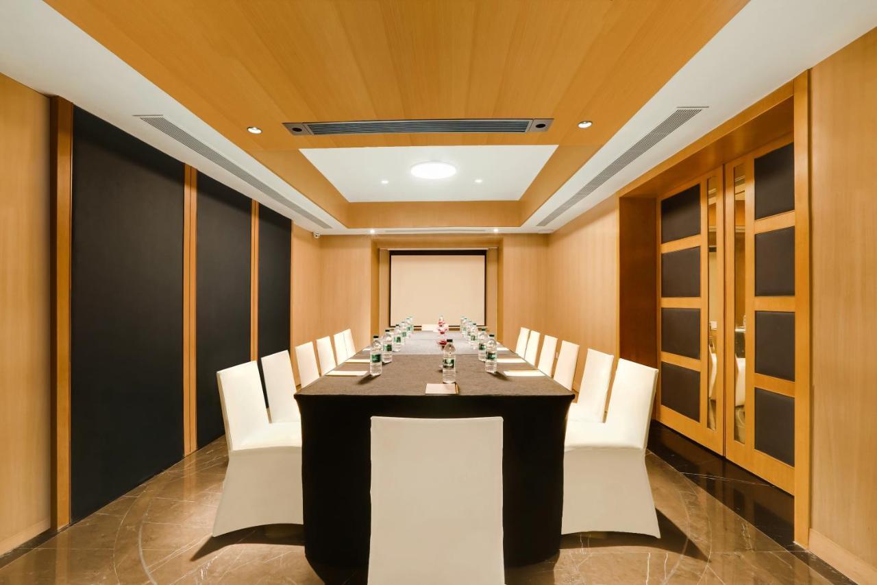 Lemon Tree Hotel Viman Nagar Pune Zewnętrze zdjęcie